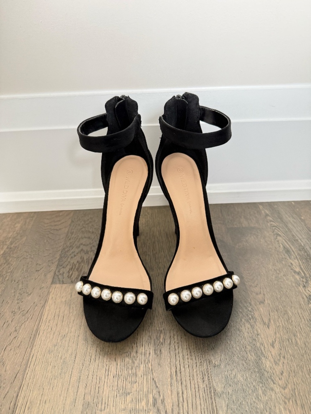 NWOT Black Faux Suede Pearl Strap Size 9 4.5” Heel Elegant Dress Stiletto Heel - Picture 9 of 10